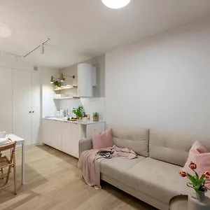 Shortstaypoland Jagiellonska Апартаменты